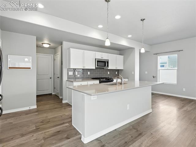 6222 Barr Point