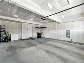 6222 Barr Point
