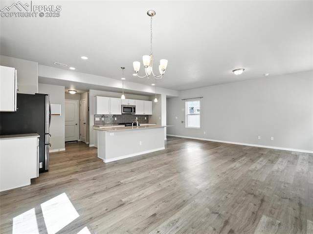 6222 Barr Point