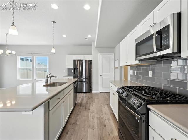 6222 Barr Point