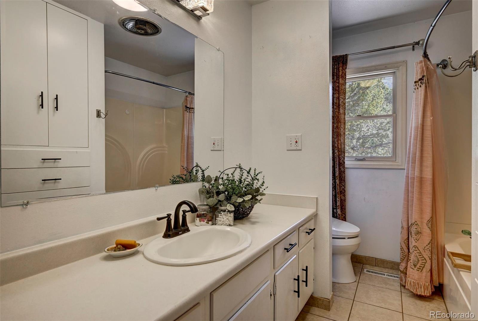 4665 Fox Road