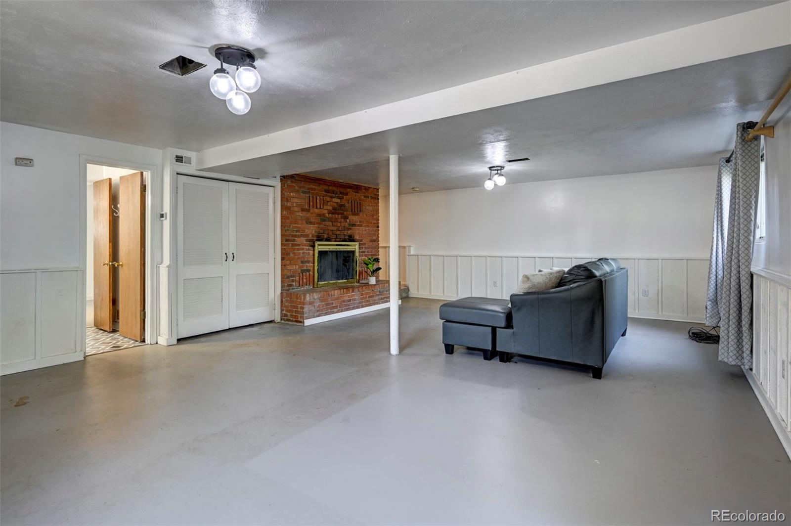 4665 Fox Road