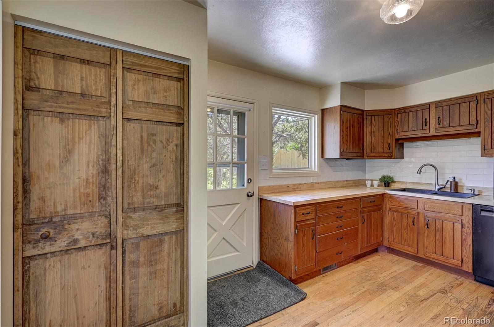 4665 Fox Road
