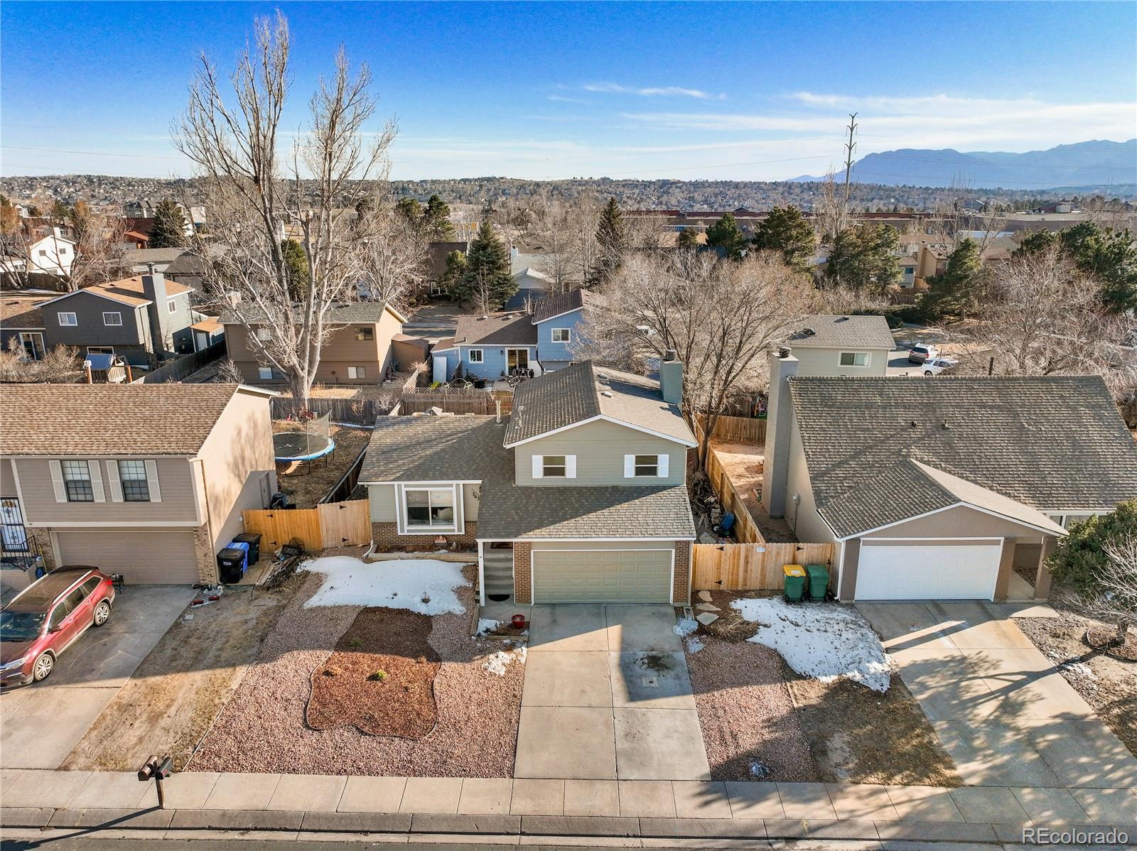 3633 Ian Point Terrace