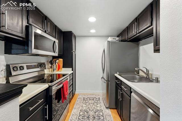 810 Tenderfoot Hill Road 201