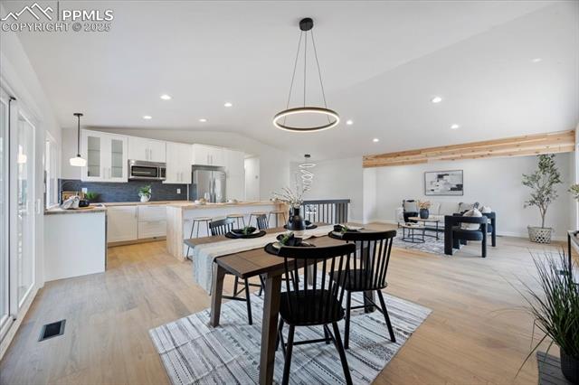 2604 E SERENDIPITY Circle