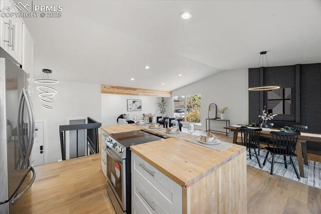 2604 E SERENDIPITY Circle