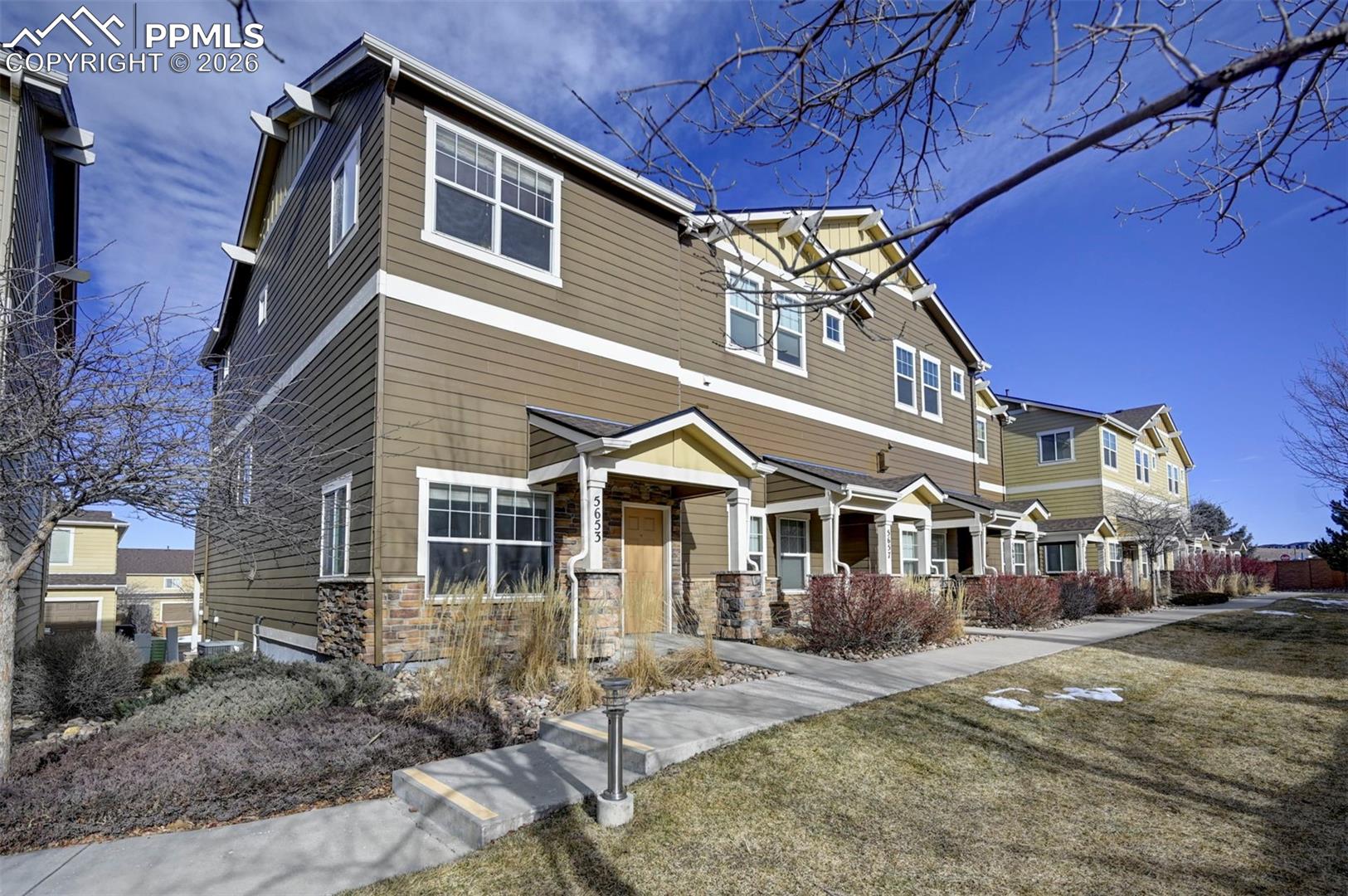 5653 Saint Patrick View