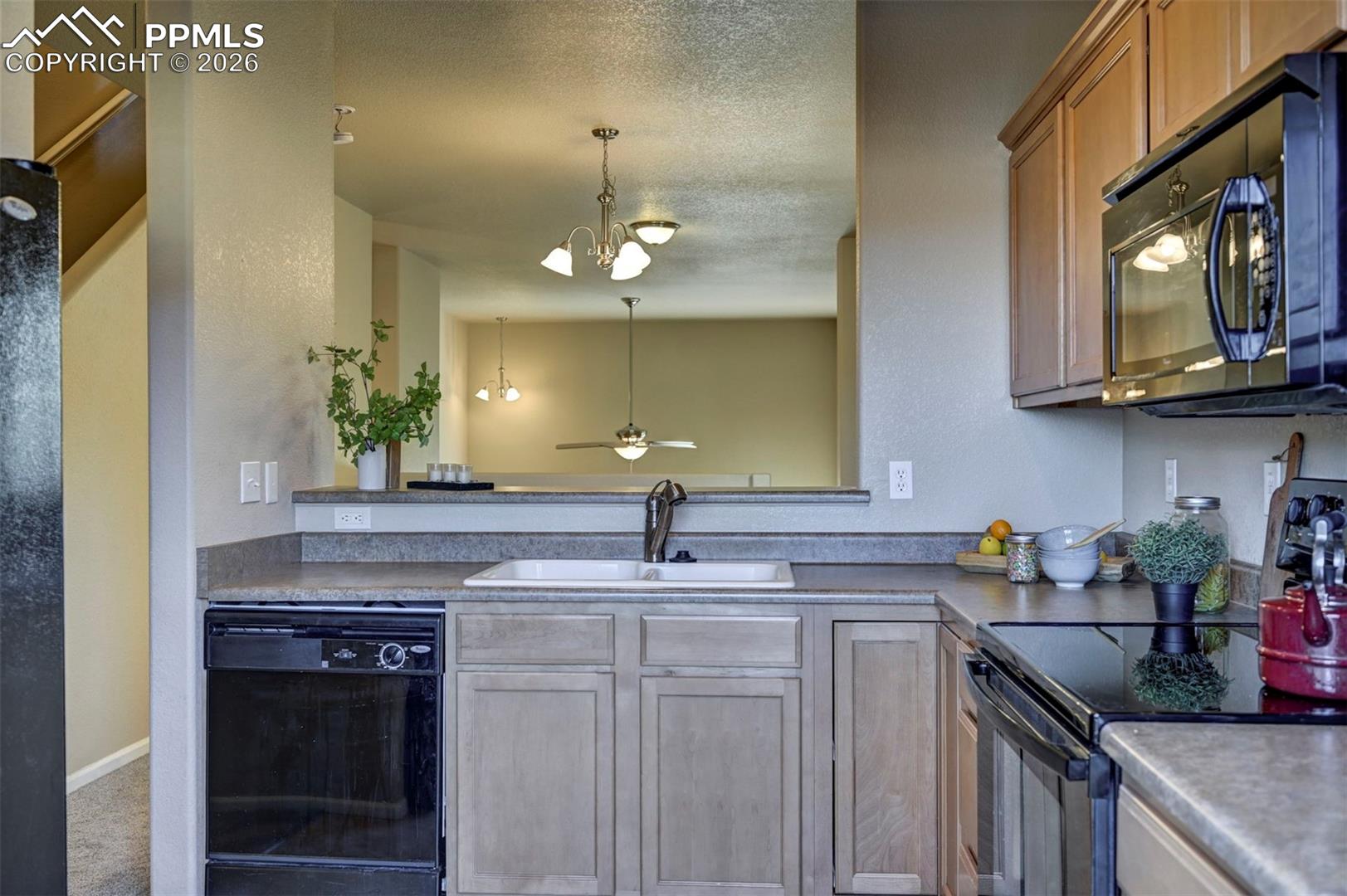 5653 Saint Patrick View