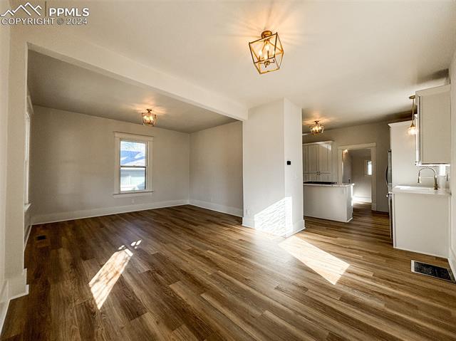 850 E San Miguel Street