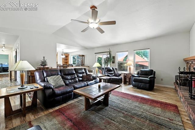 6641 W Gambol Quail Drive