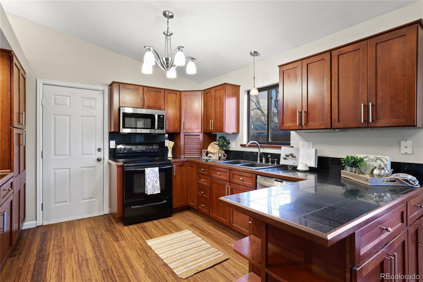 1085 Wagon Wheel Avenue