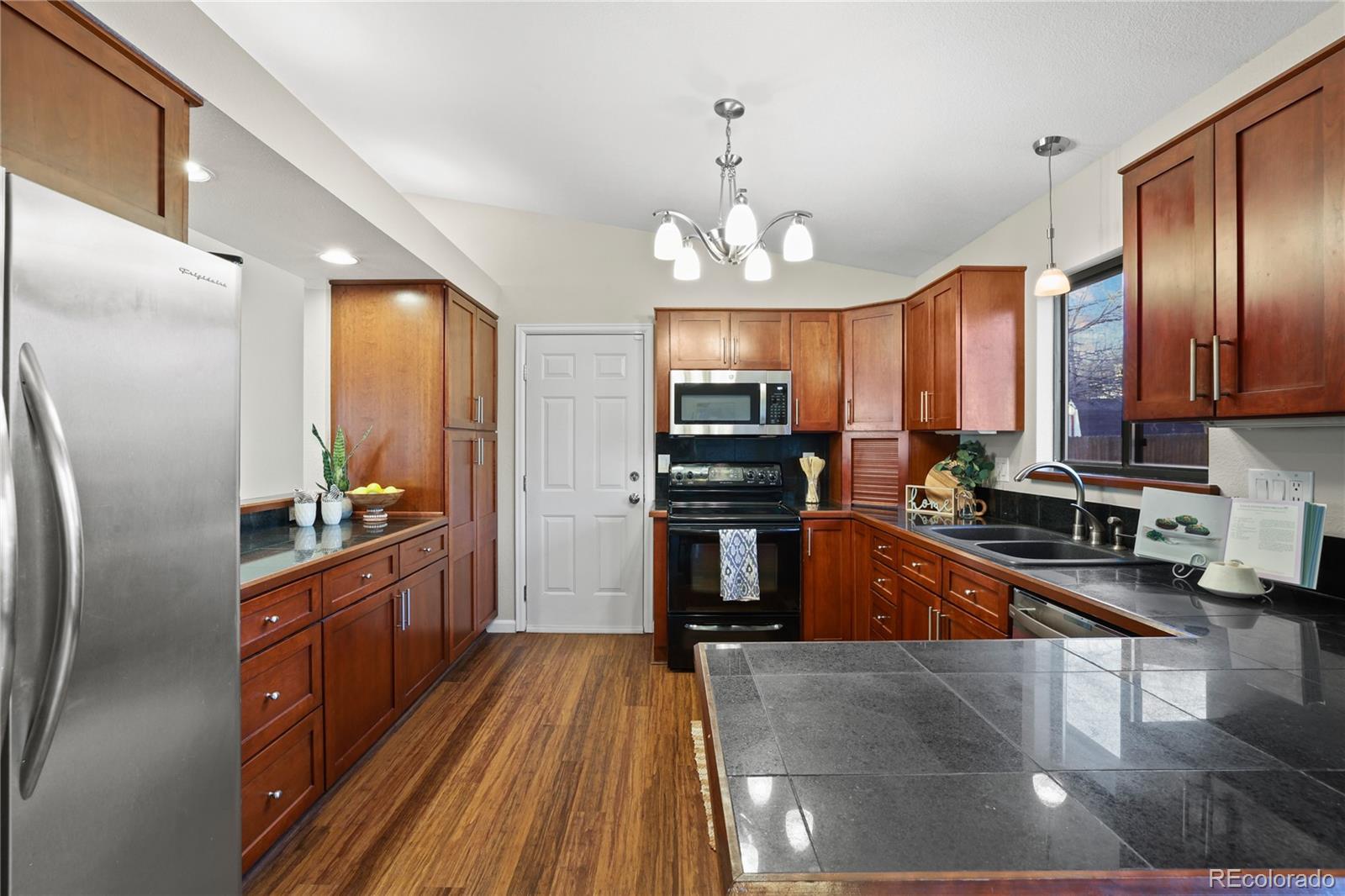 1085 Wagon Wheel Avenue