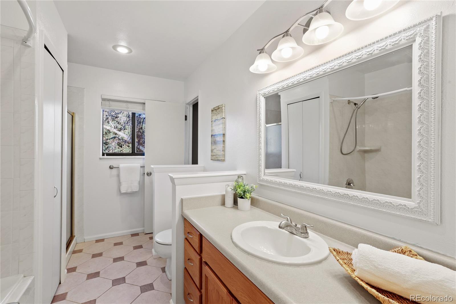 1085 Wagon Wheel Avenue