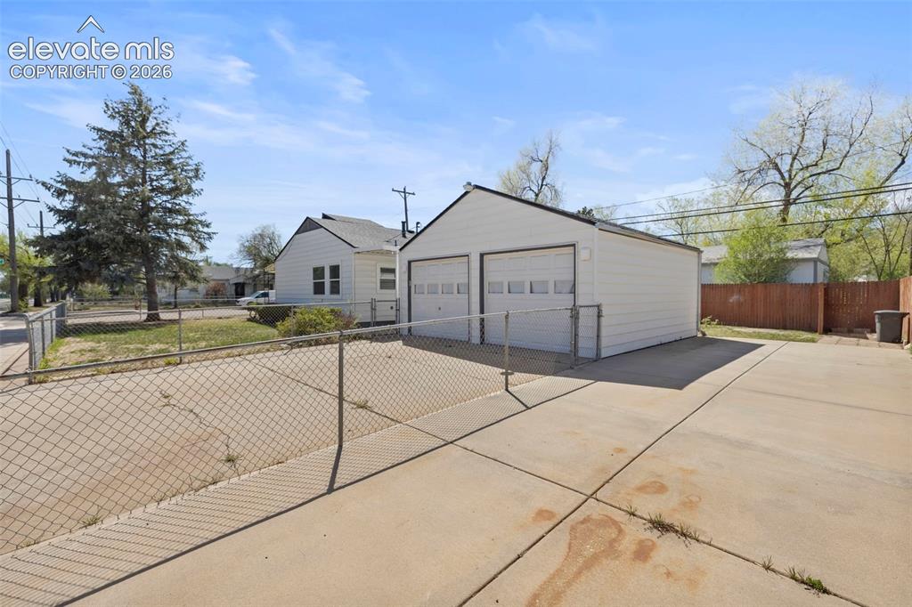 1224 Falcon Avenue