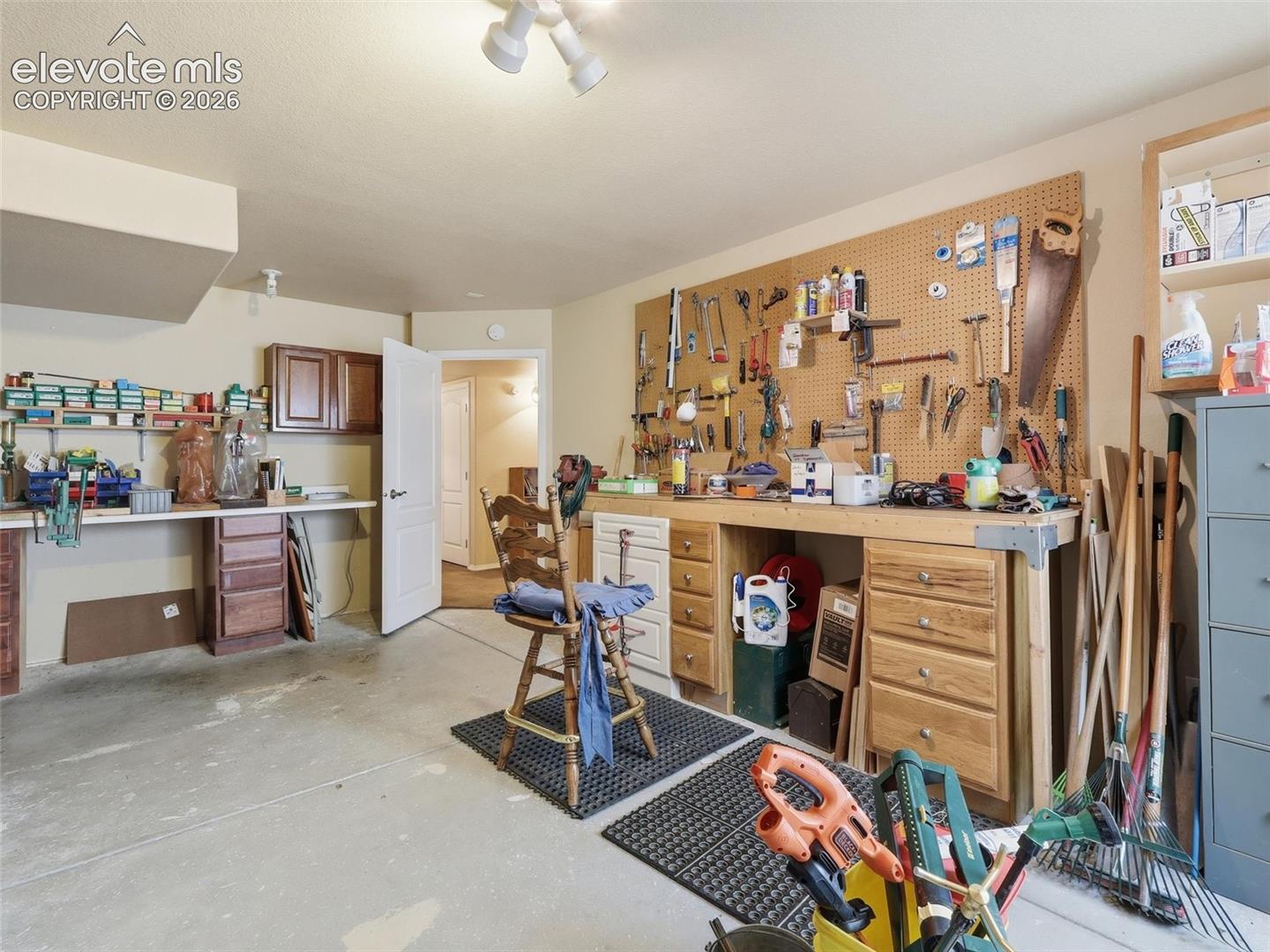 6188 Gunslinger Drive