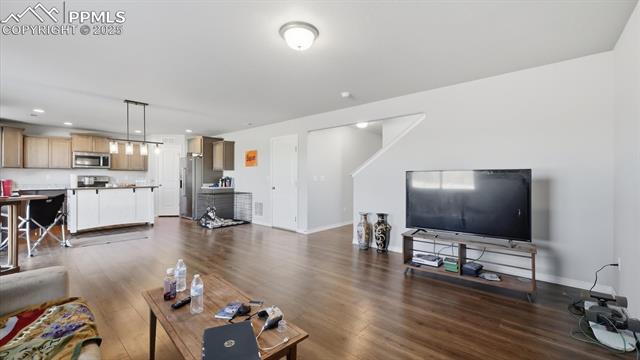 10581 Traders Parkway