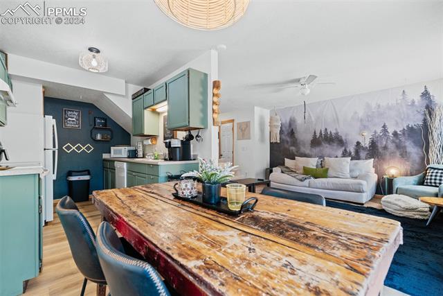 912 Meadow Creek Drive