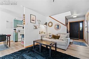 912 Meadow Creek Drive