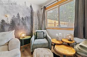 912 Meadow Creek Drive