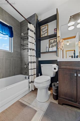 912 Meadow Creek Drive