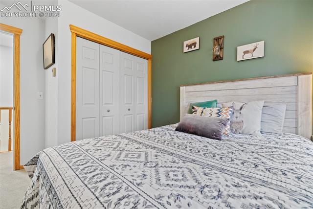 912 Meadow Creek Drive