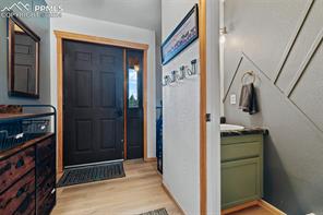 912 Meadow Creek Drive