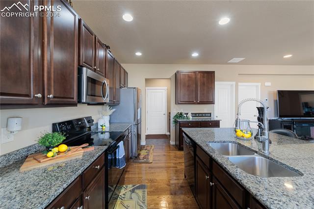 8054 Moorebank Drive