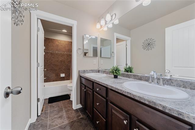 8054 Moorebank Drive