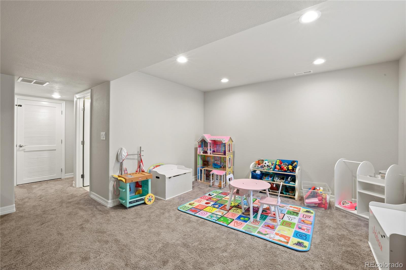 9452 Fairway Glen Drive