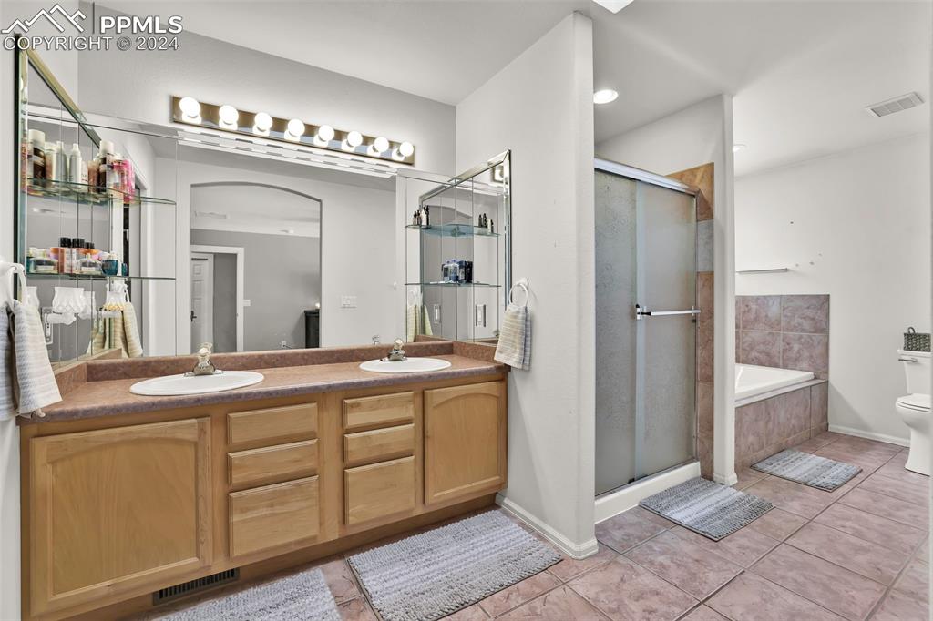 1251 S Silverado Drive