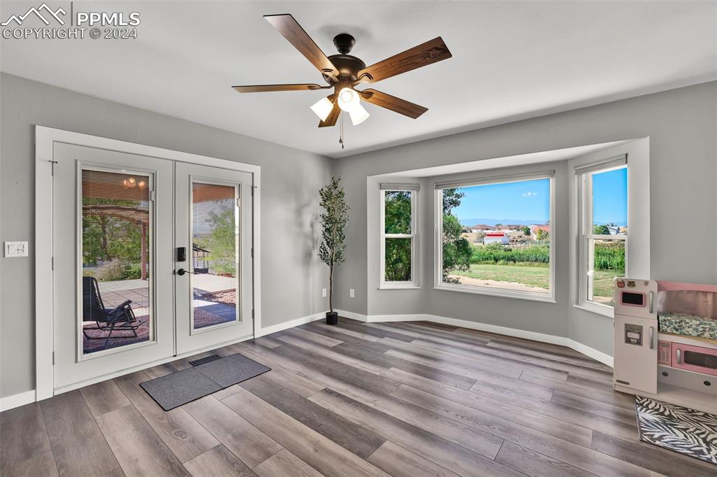 1251 S Silverado Drive