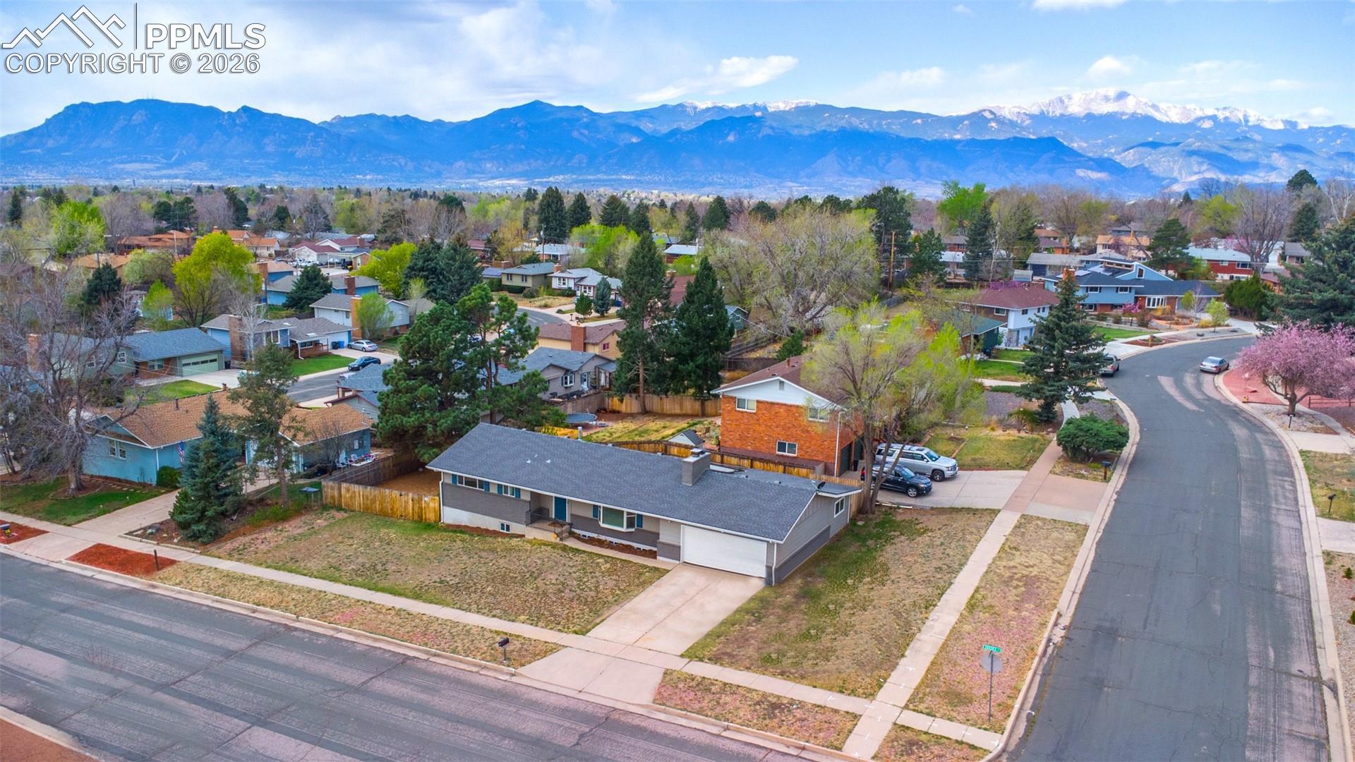 2122 Sussex Lane