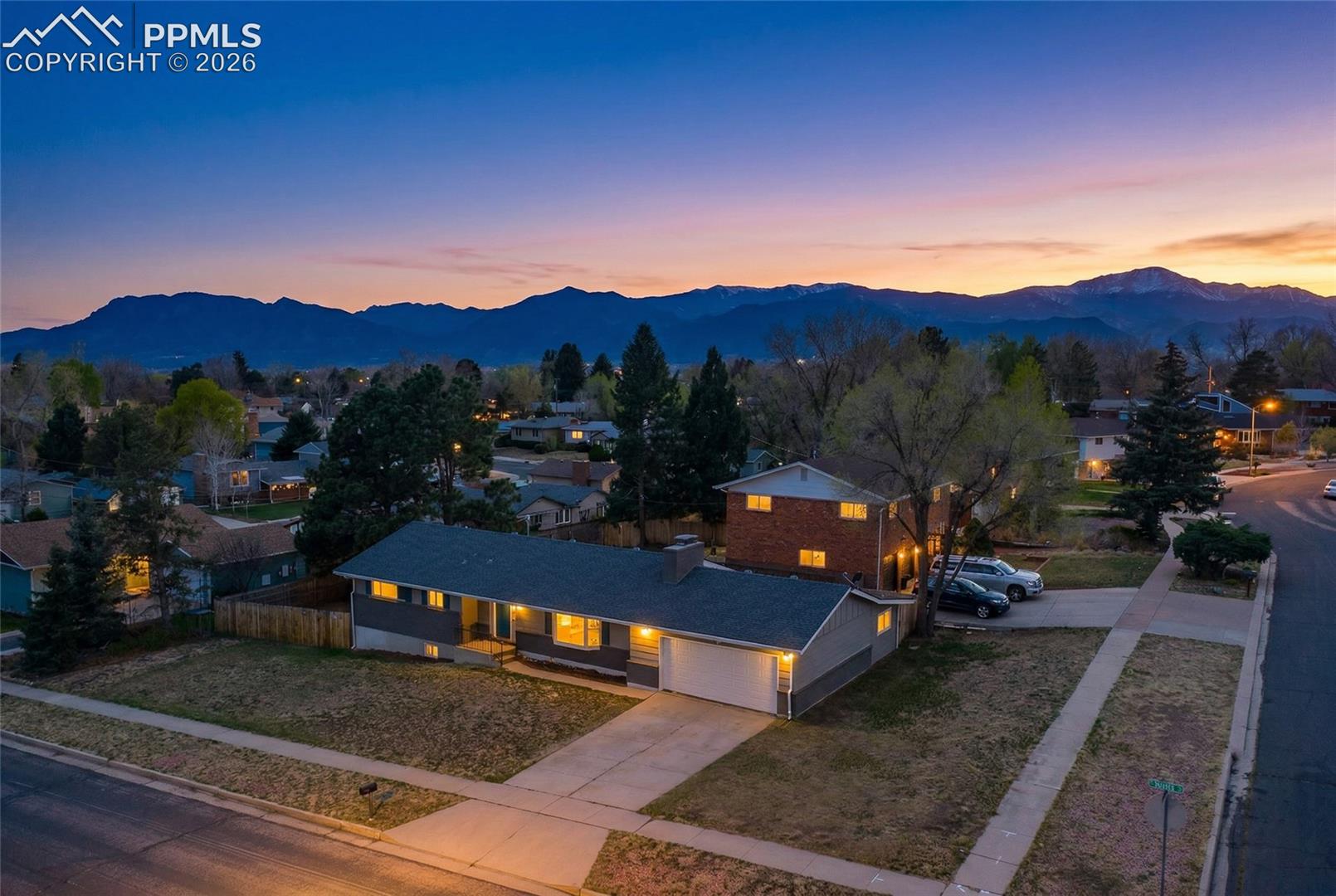 2122 Sussex Lane