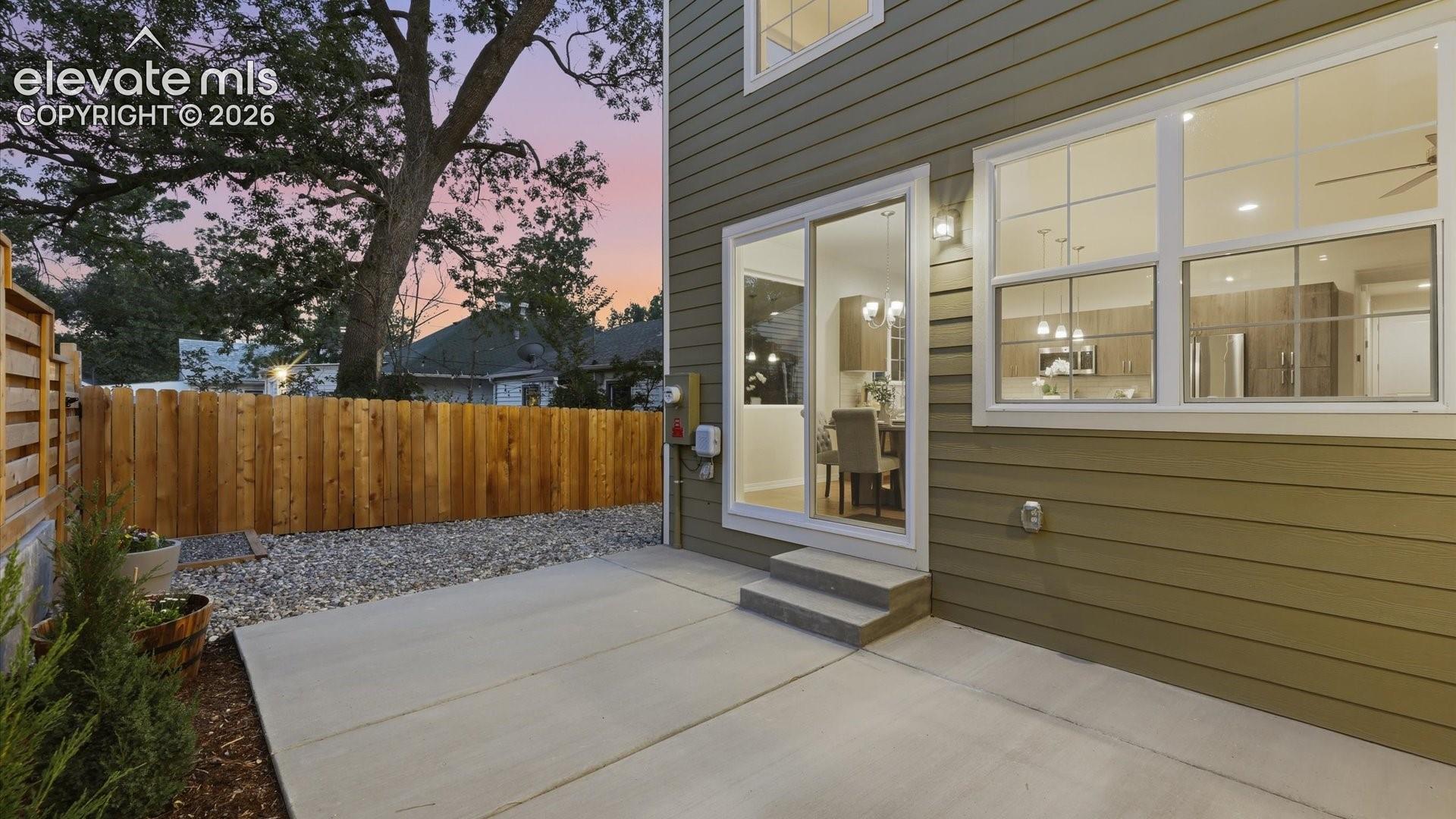 1217 Custer Avenue