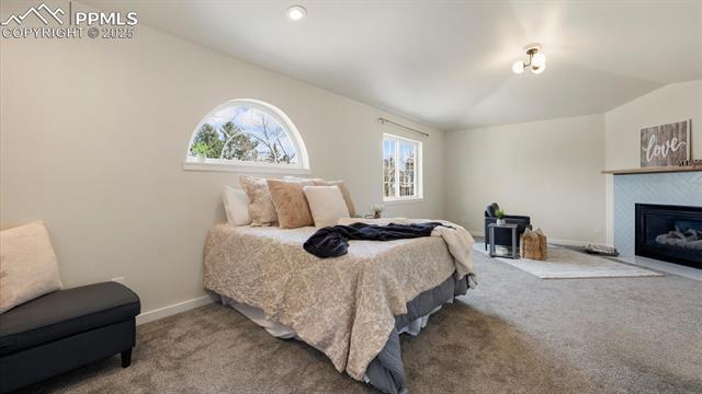 5560 Saddle Rock Road