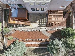 5560 Saddle Rock Road