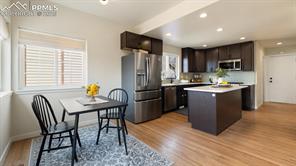 5560 Saddle Rock Road