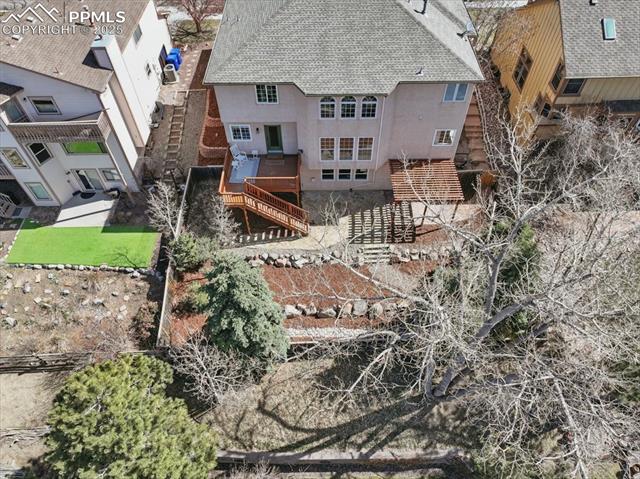 5560 Saddle Rock Road