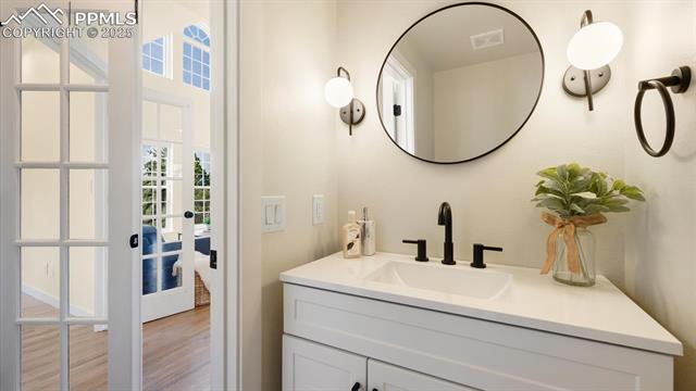 5560 Saddle Rock Road