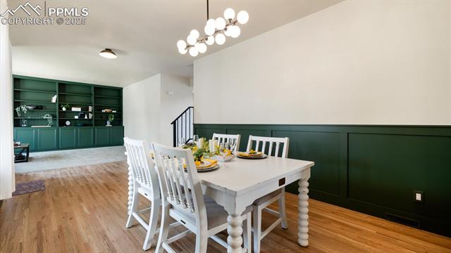 5560 Saddle Rock Road