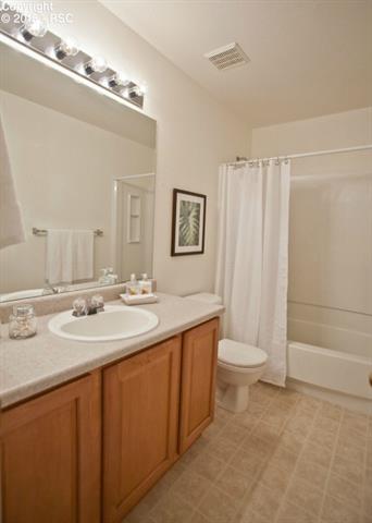 4852 Saddle Ridge Drive