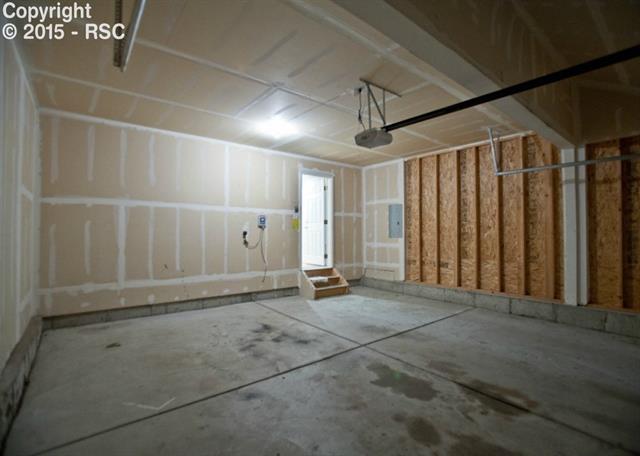 4852 Saddle Ridge Drive