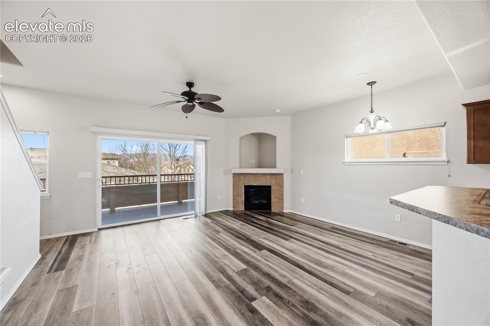 4367 Susie View