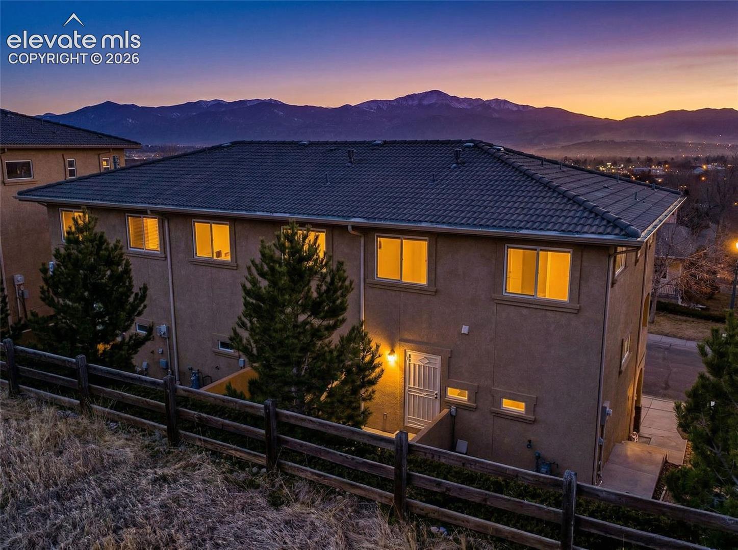 4367 Susie View
