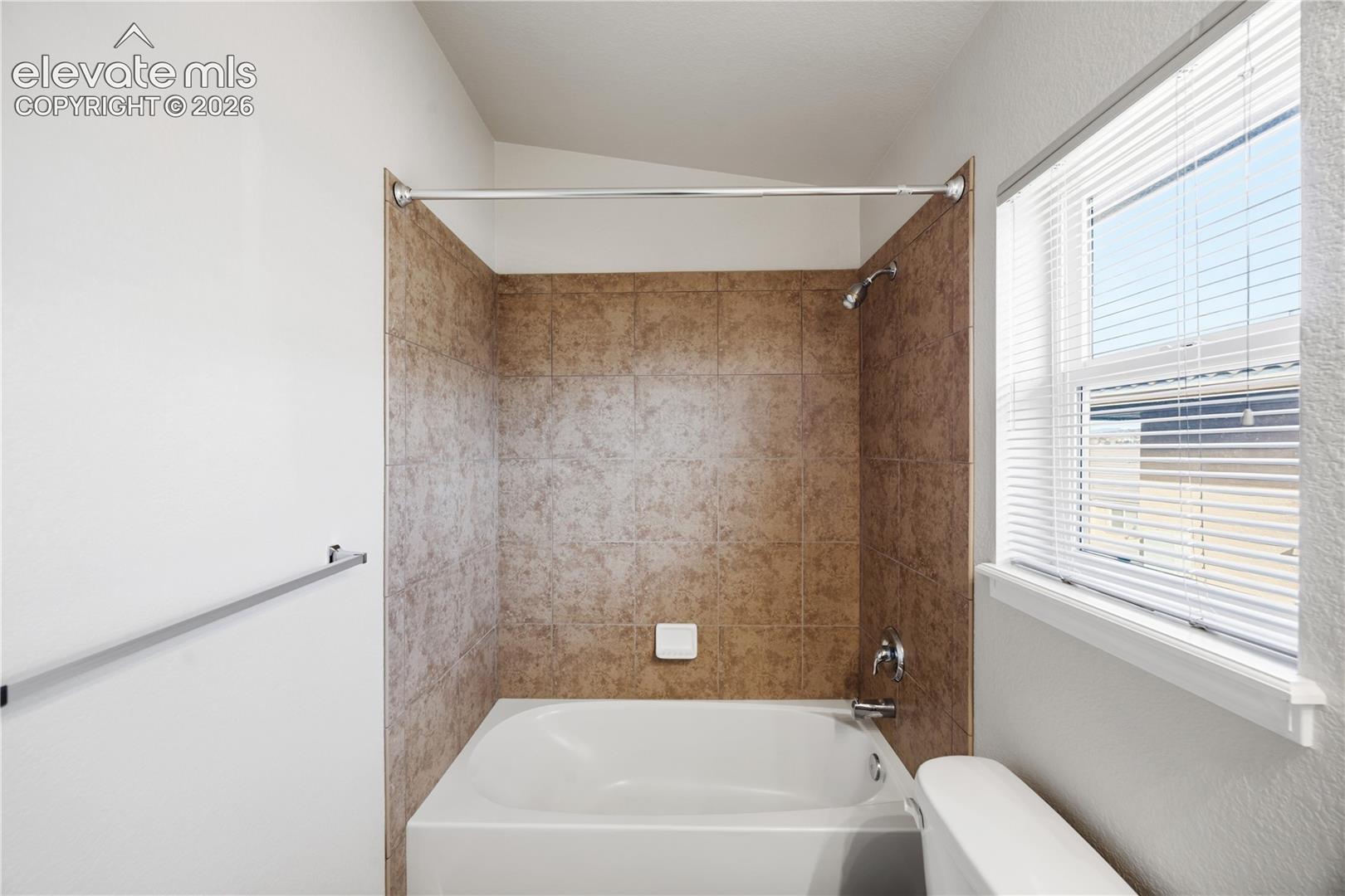 4367 Susie View