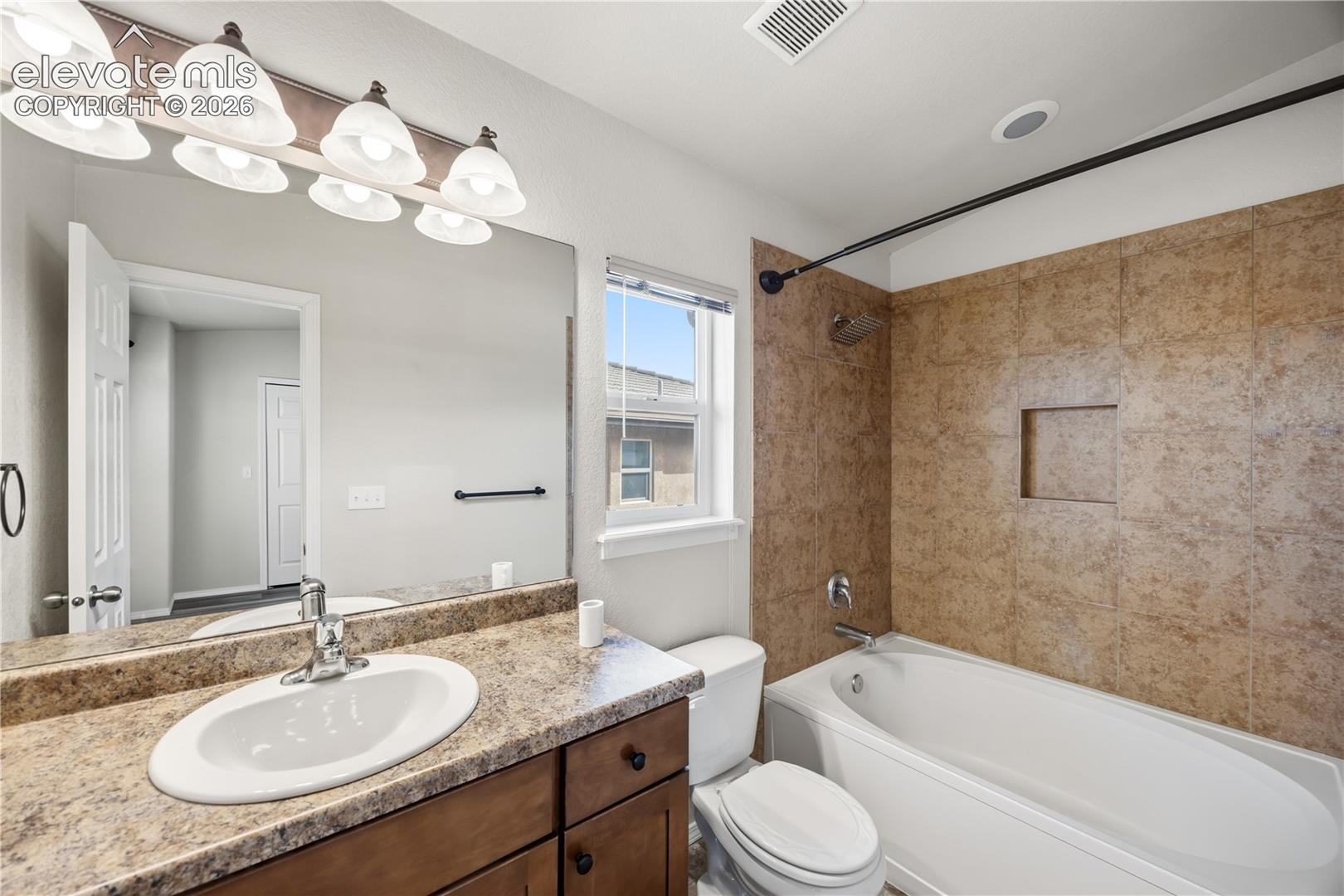 4367 Susie View