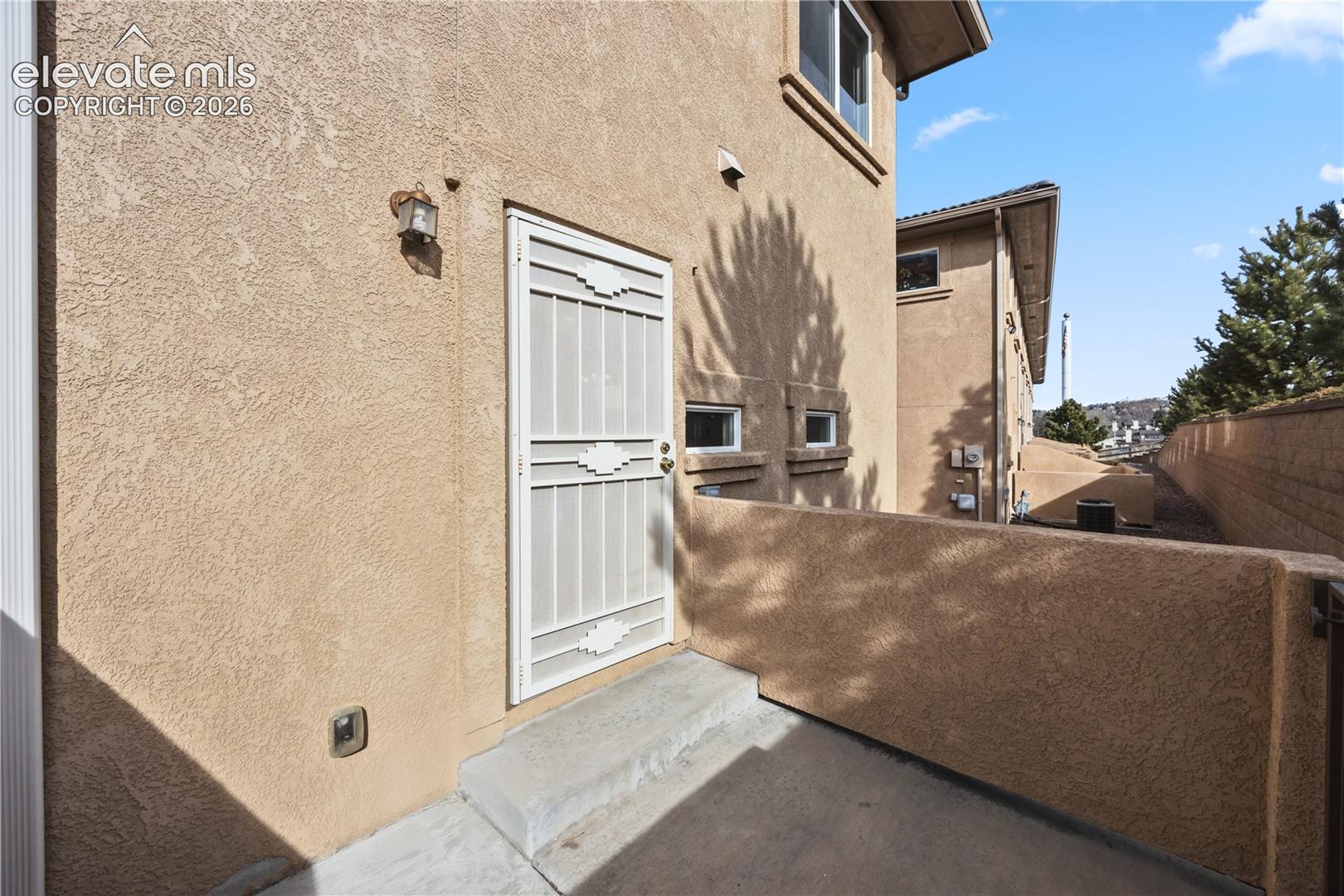 4367 Susie View