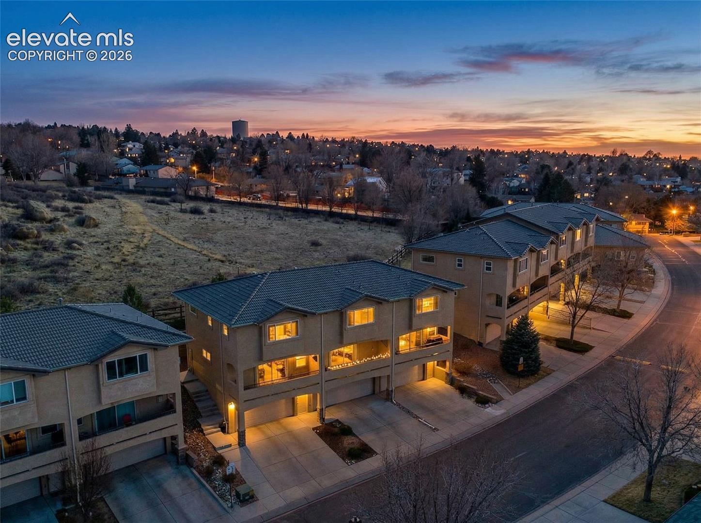 4367 Susie View