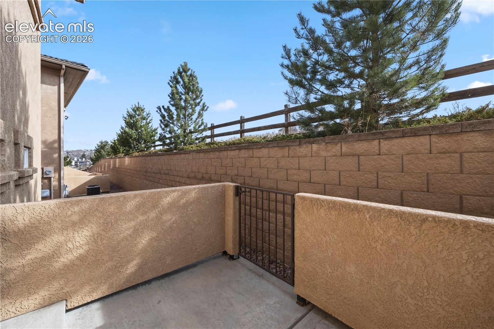 4367 Susie View